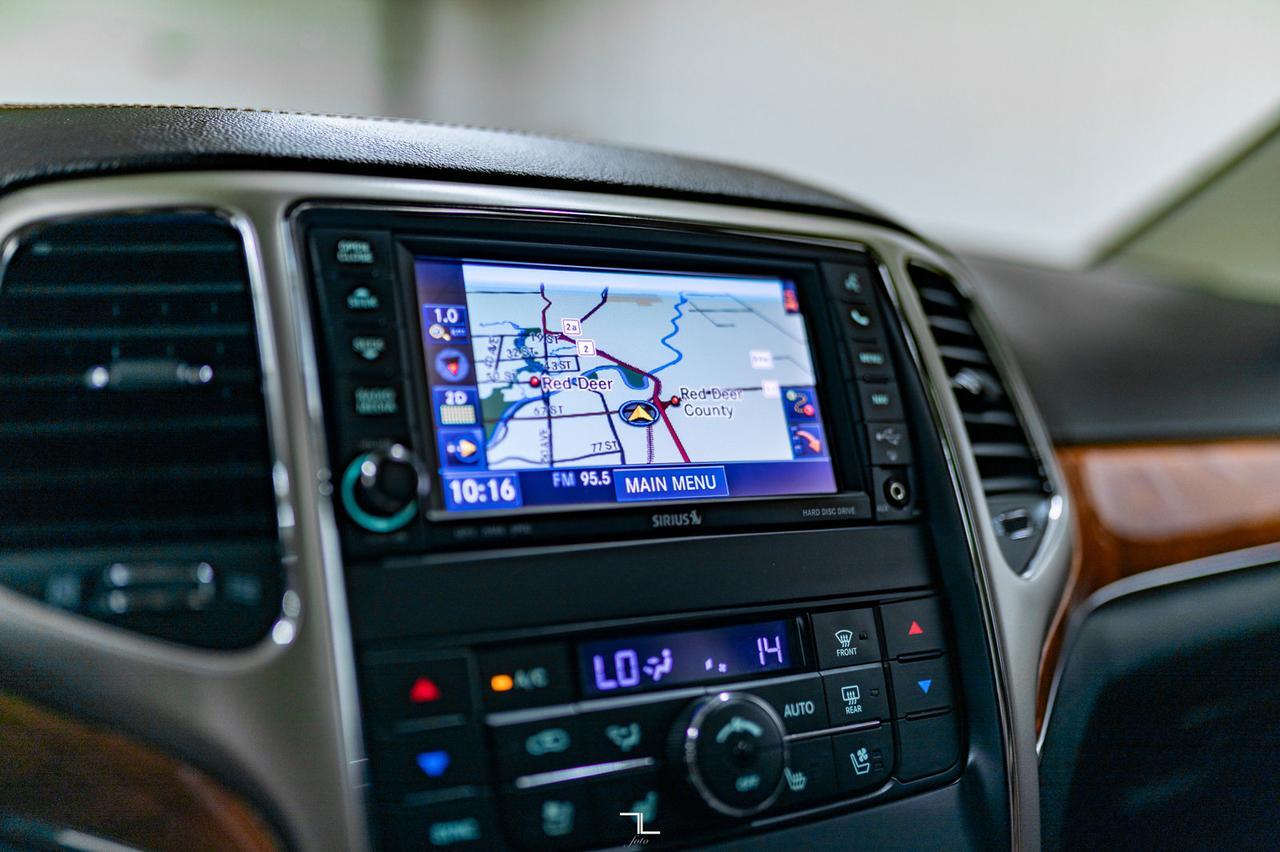 2012 Jeep Grand Cherokee 4x4 Overland Leather Roof Nav Red Deer AB