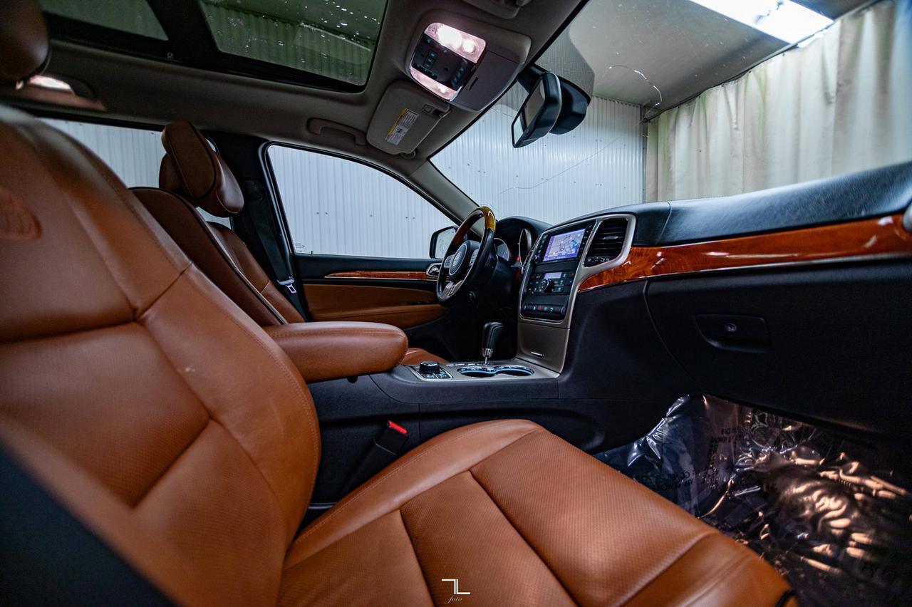 2012 Jeep Grand Cherokee 4x4 Overland Leather Roof Nav Red Deer AB