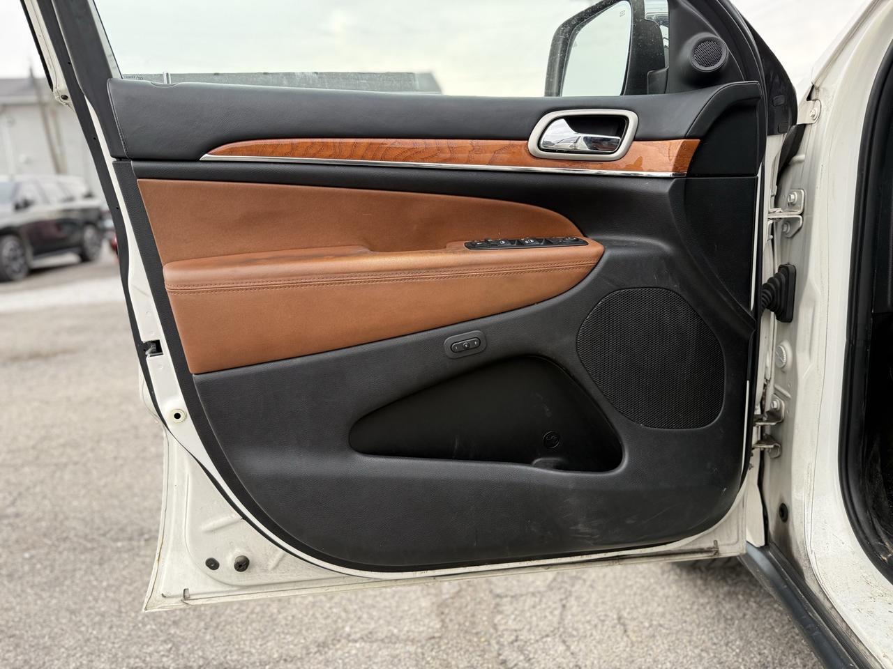 2012 Jeep Grand Cherokee Overland Crestwood KY