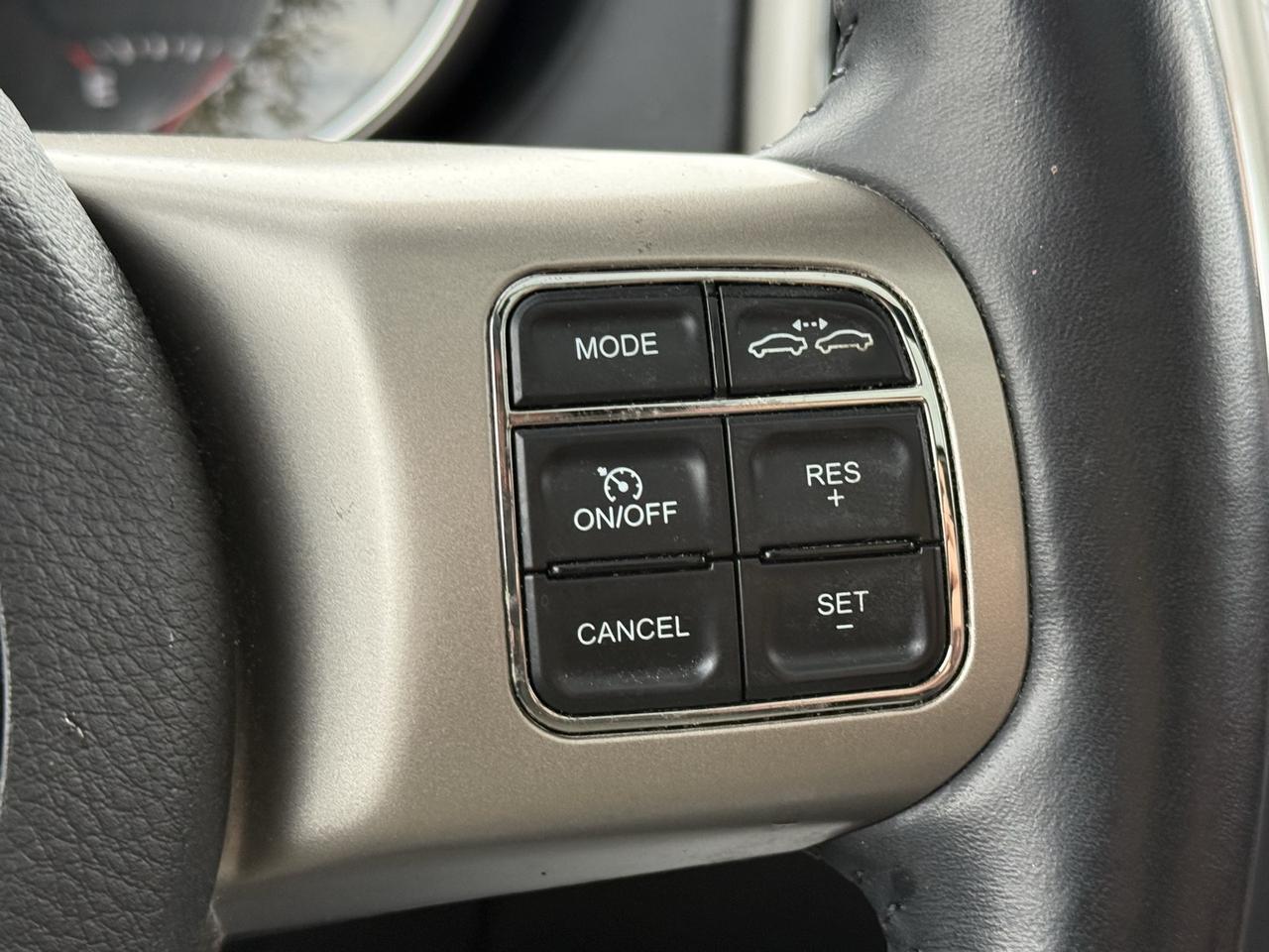 2012 Jeep Grand Cherokee Overland Crestwood KY
