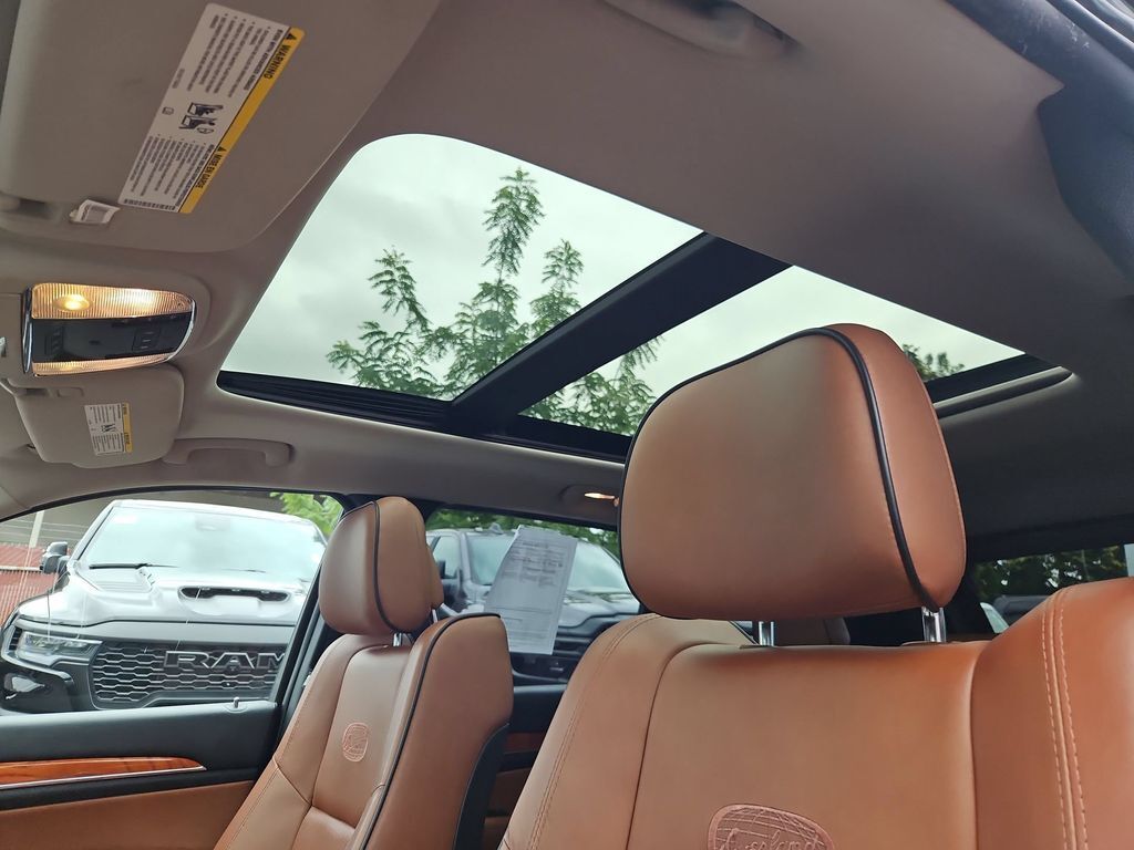 2012 Jeep Grand Cherokee Overland Gresham OR