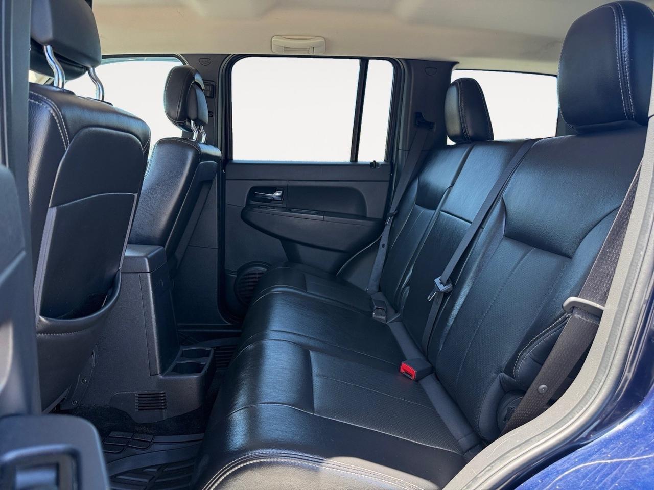 2012 Jeep Liberty Sport Latitude, HEATED SEATS, BLUETOOTH, BACKUP CAMERA, TOW PACKAGE, POWER/HEATED MIRRORS, KEYLESS ENTRY, ALL WEATHER FLOOR MATS, CLEAN CARFAX, LOW MILES! Norfolk VA