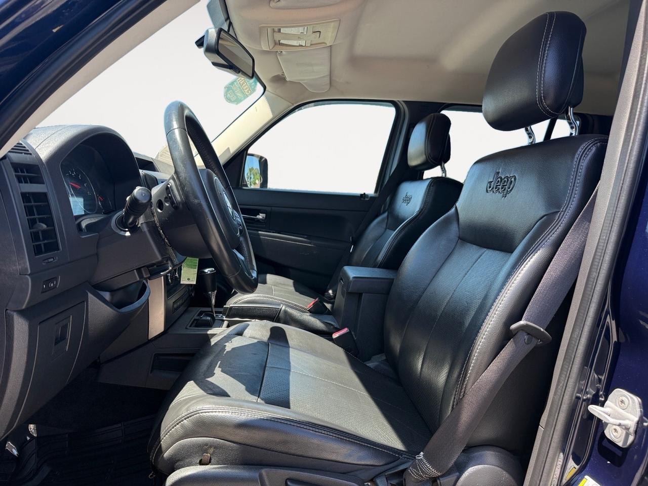2012 Jeep Liberty Sport Latitude, HEATED SEATS, BLUETOOTH, BACKUP CAMERA, TOW PACKAGE, POWER/HEATED MIRRORS, KEYLESS ENTRY, ALL WEATHER FLOOR MATS, CLEAN CARFAX, LOW MILES! Norfolk VA