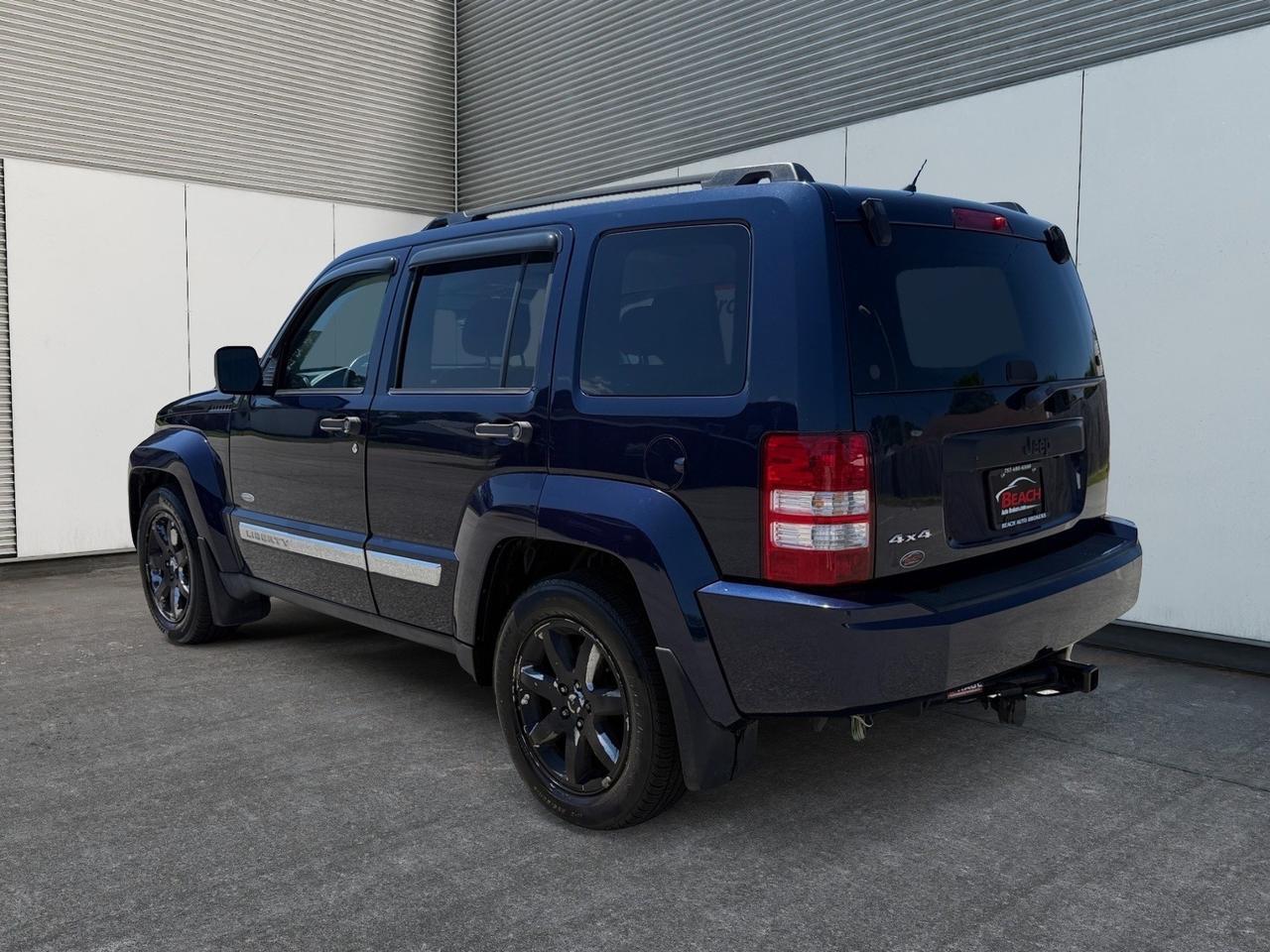 2012 Jeep Liberty Sport Latitude, HEATED SEATS, BLUETOOTH, BACKUP CAMERA, TOW PACKAGE, POWER/HEATED MIRRORS, KEYLESS ENTRY, ALL WEATHER FLOOR MATS, CLEAN CARFAX, LOW MILES! Norfolk VA