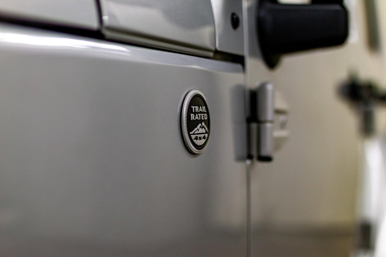 2012 Jeep Wrangler Unlimited 4x4 Sahara Leather Nav Red Deer AB