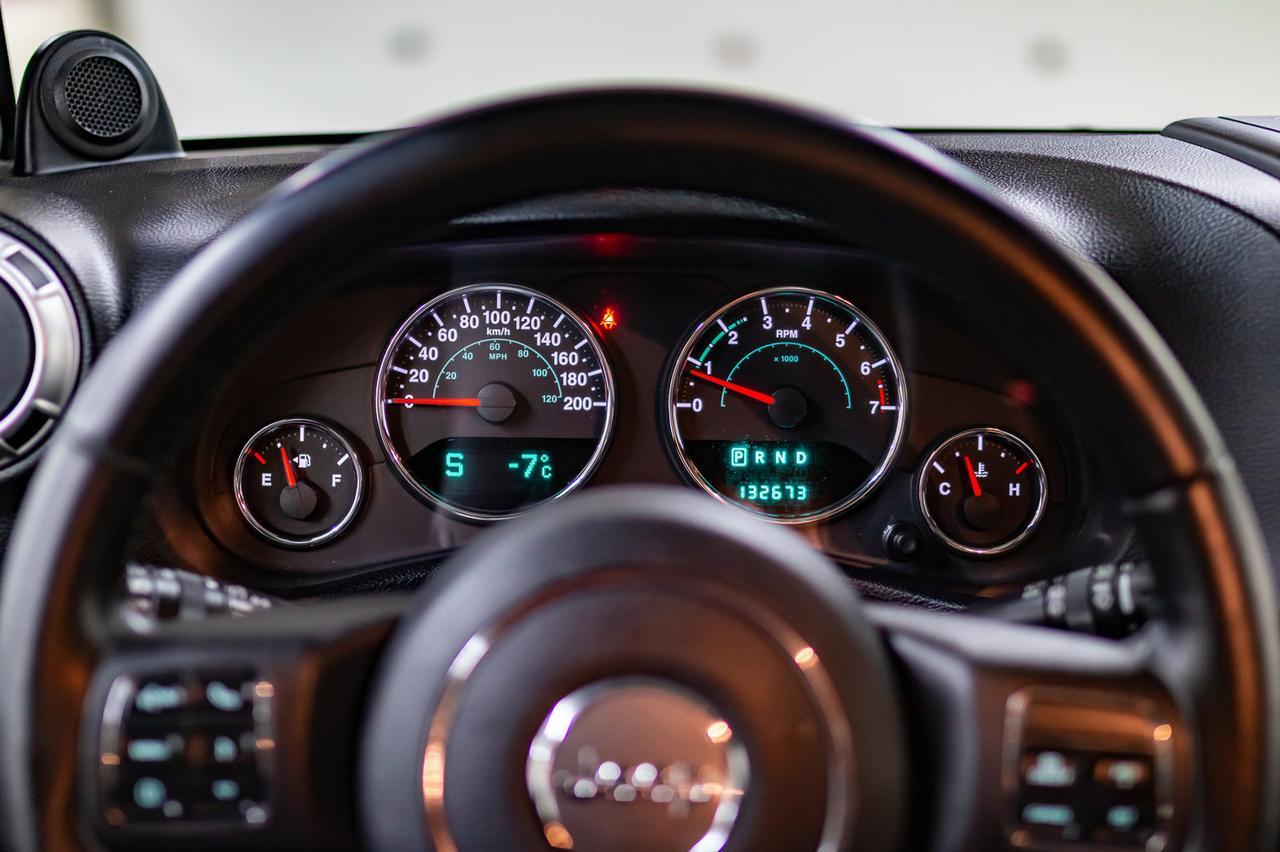 2012 Jeep Wrangler Unlimited 4x4 Sahara Leather Nav Red Deer AB