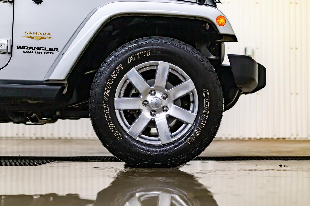 2012 Jeep Wrangler Unlimited 4x4 Sahara Leather Nav Red Deer AB