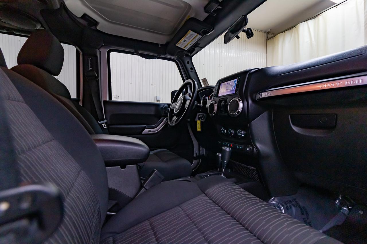 2012 Jeep Wrangler Unlimited 4x4 Sahara Leather Nav Red Deer AB