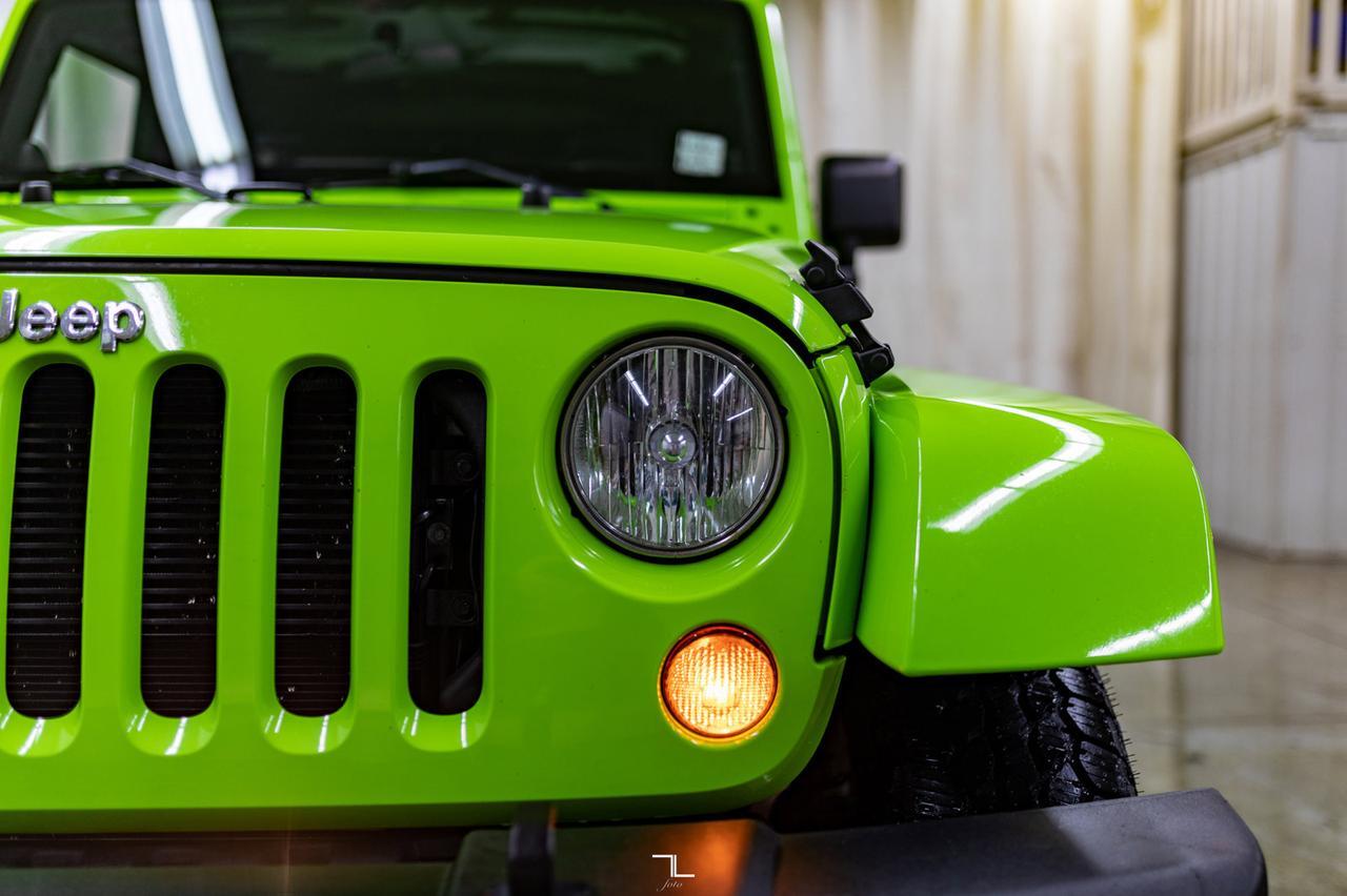 2012 Jeep Wrangler Unlimited 4x4 Sahara Leather Nav Red Deer AB