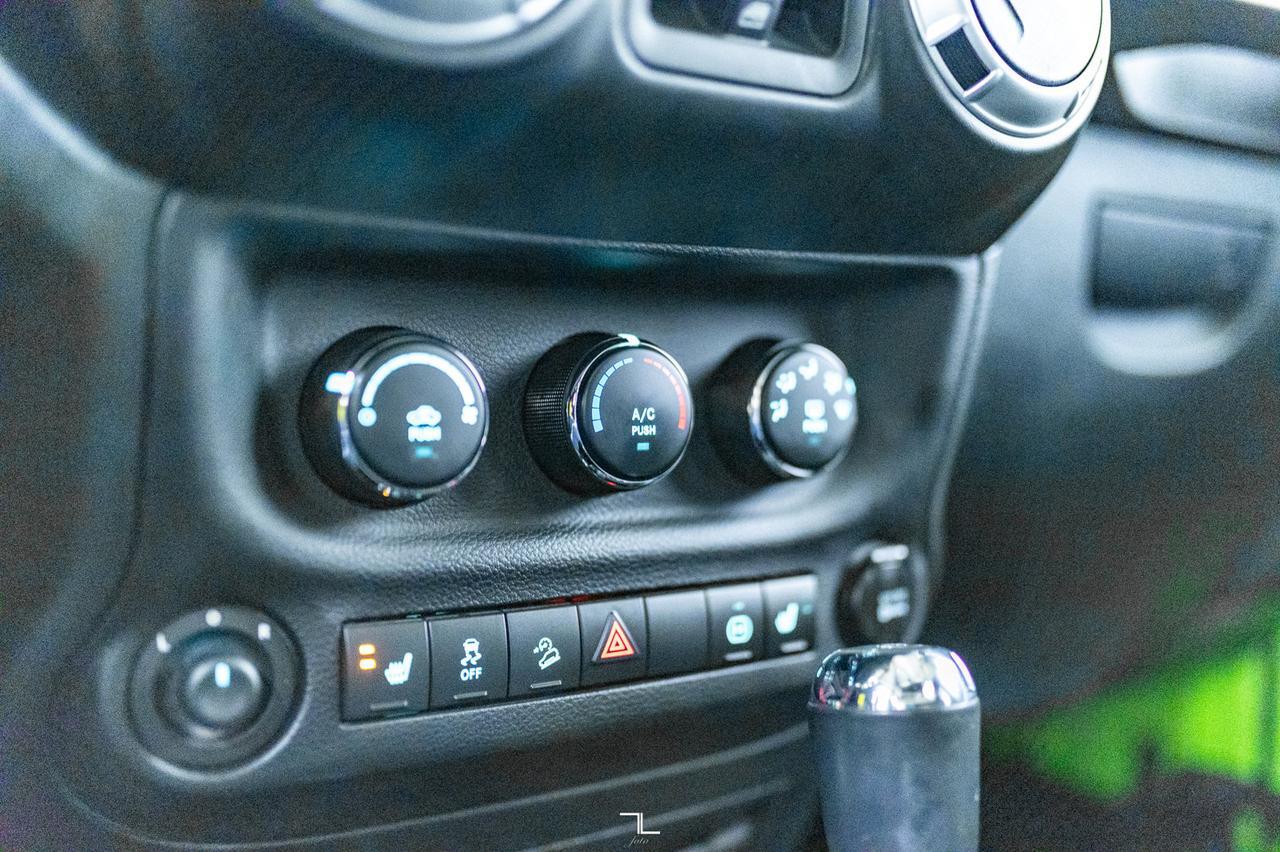 2012 Jeep Wrangler Unlimited 4x4 Sahara Leather Nav Red Deer AB