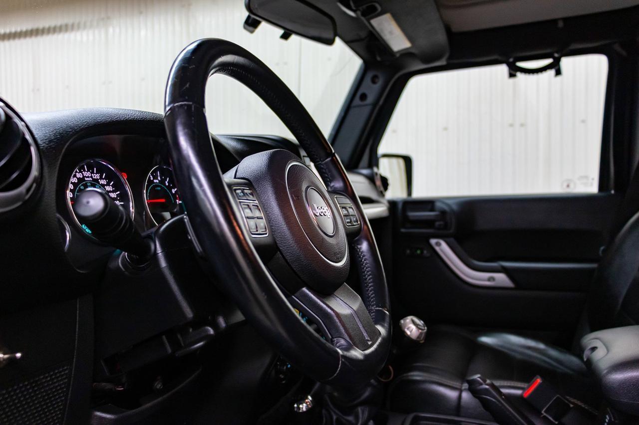 2012 Jeep Wrangler Unlimited 4x4 Sahara Lift Leather Nav Winch Red Deer AB