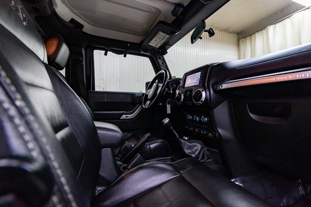 2012 Jeep Wrangler Unlimited 4x4 Sahara Lift Leather Nav Winch Red Deer AB