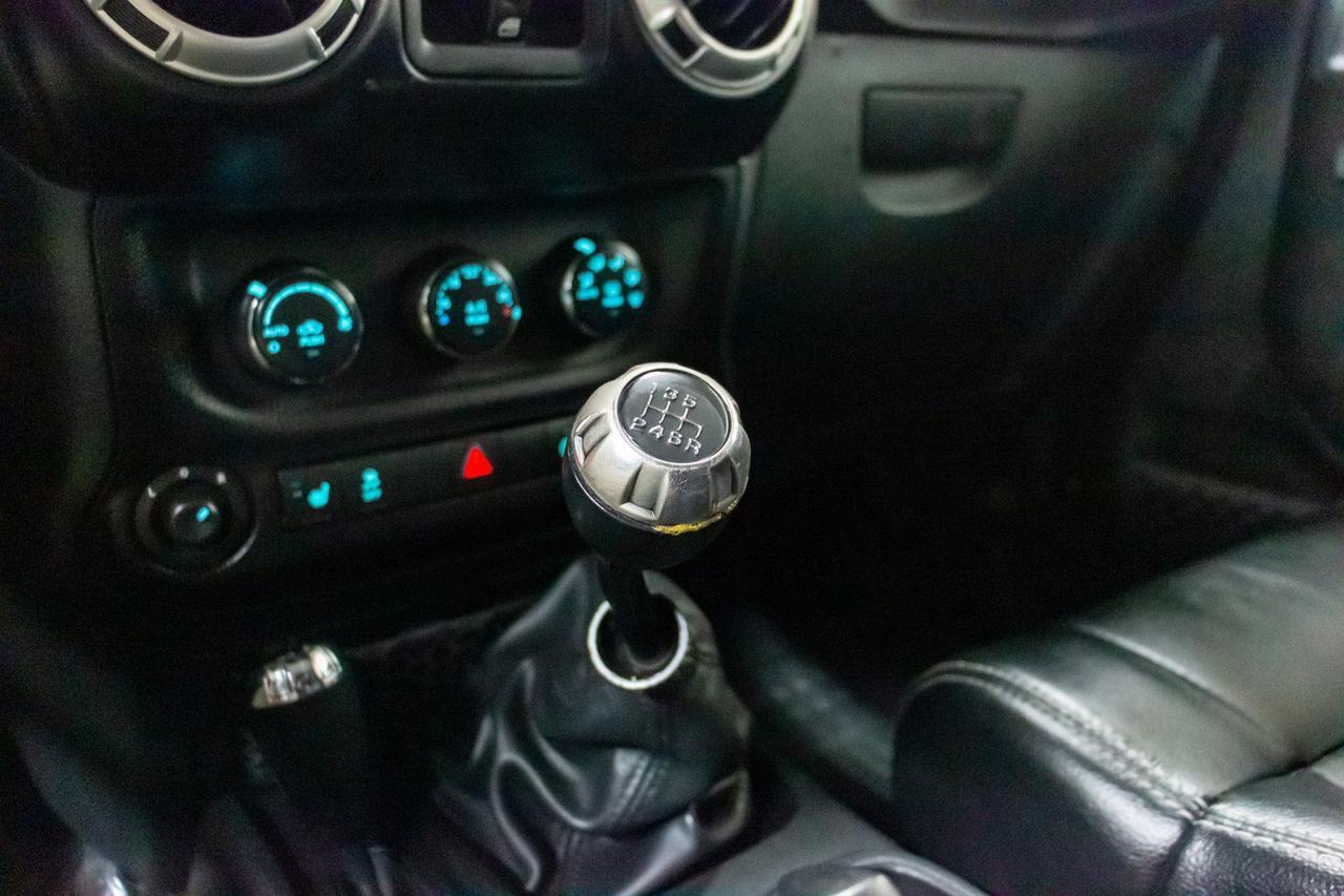 2012 Jeep Wrangler Unlimited 4x4 Sahara Lift Leather Nav Winch Red Deer AB