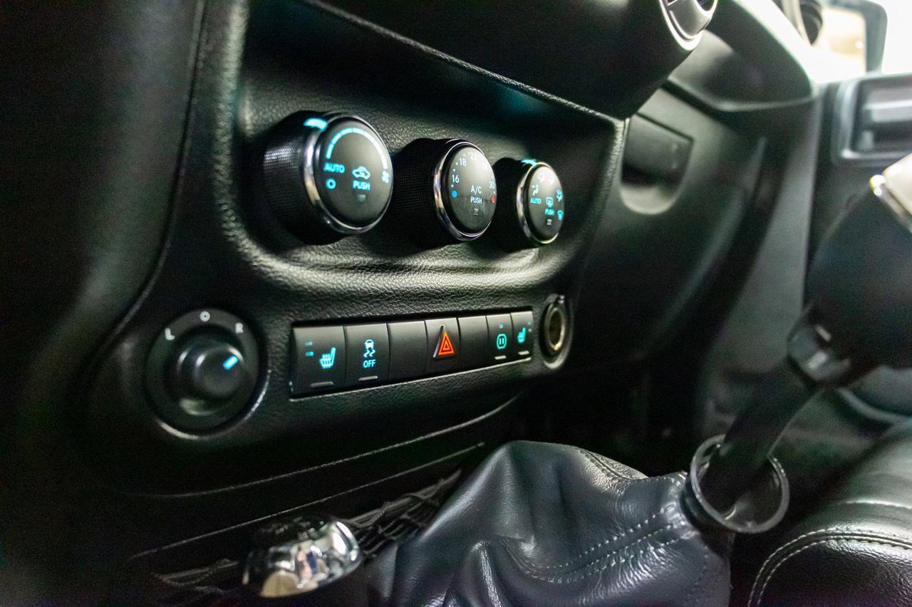 2012 Jeep Wrangler Unlimited 4x4 Sahara Lift Leather Nav Winch Red Deer AB