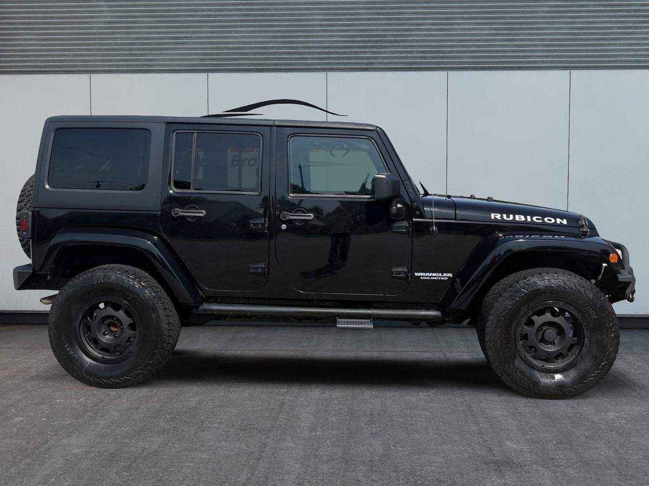 2012 Jeep Wrangler Unlimited Rubicon, HEATED SEATS, BLUETOOTH, POWER/HEATED MIRRORS, POWER LOCKS, REMOTE KEYLESS ENTRY, TOW PACKAGE, RUNNING BOARDS, SUPER SUPER LOW MILES! Norfolk VA