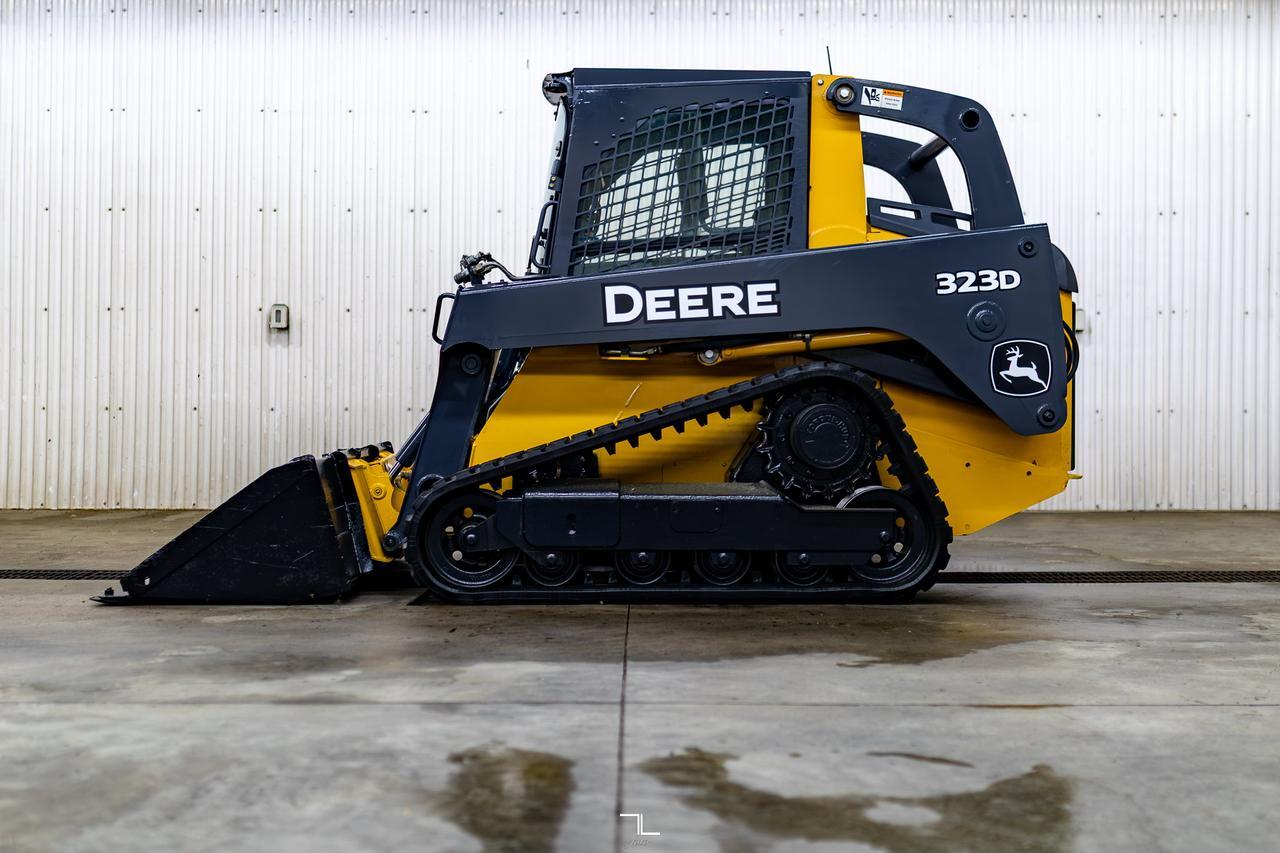 2012 John Deere 323D Track Skid Steer Loader Bucket Diesel Red Deer AB