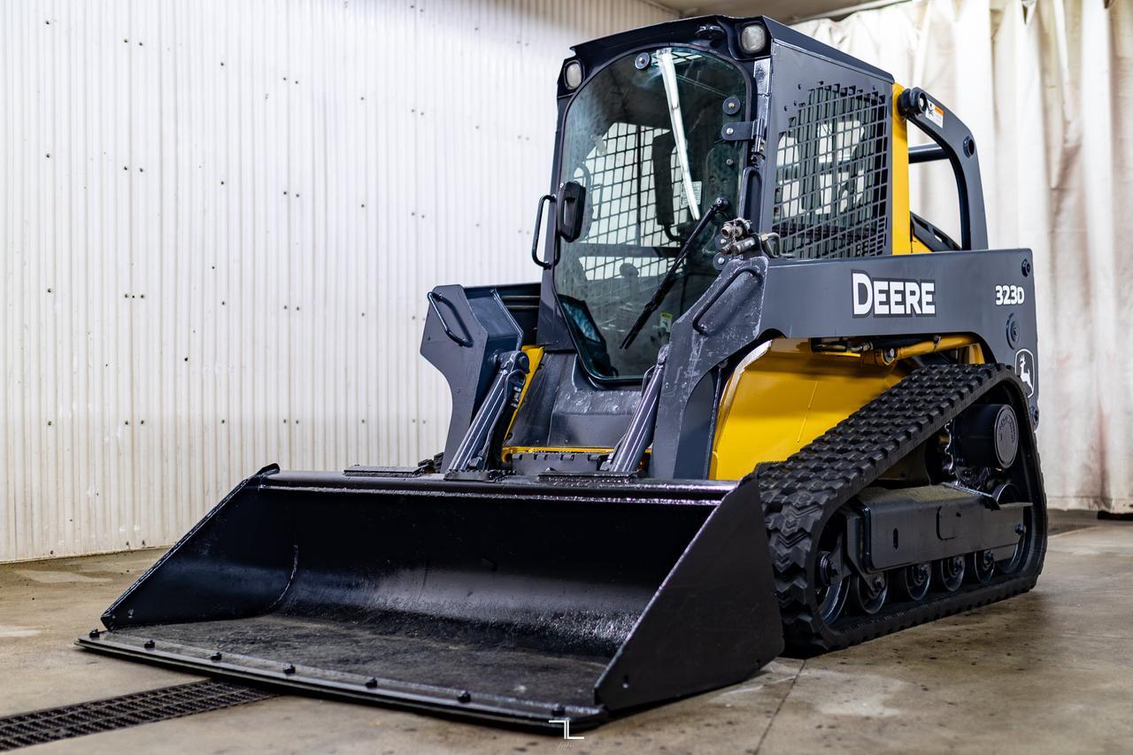 2012 John Deere 323D Track Skid Steer Loader Bucket Diesel Red Deer AB