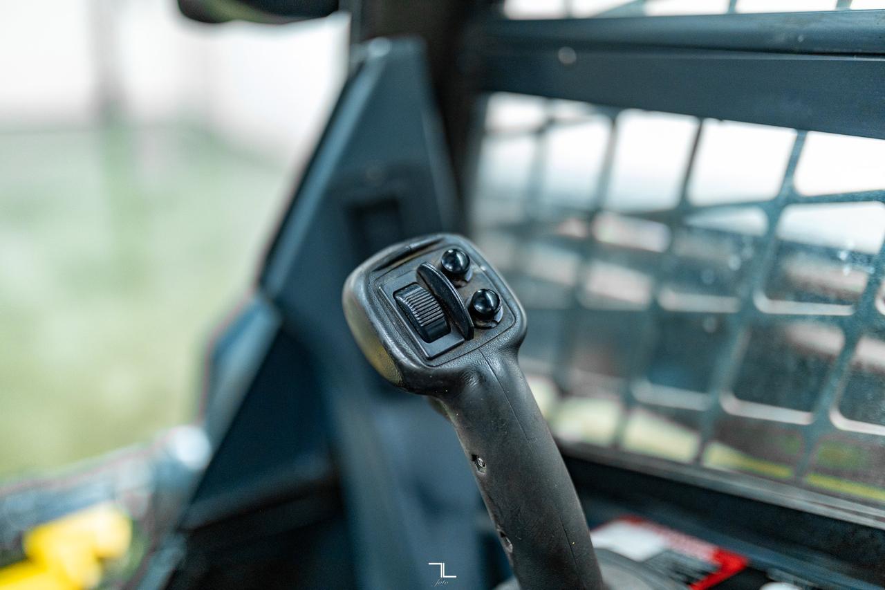 2012 John Deere 326D Skid Steer Loader Diesel Red Deer AB