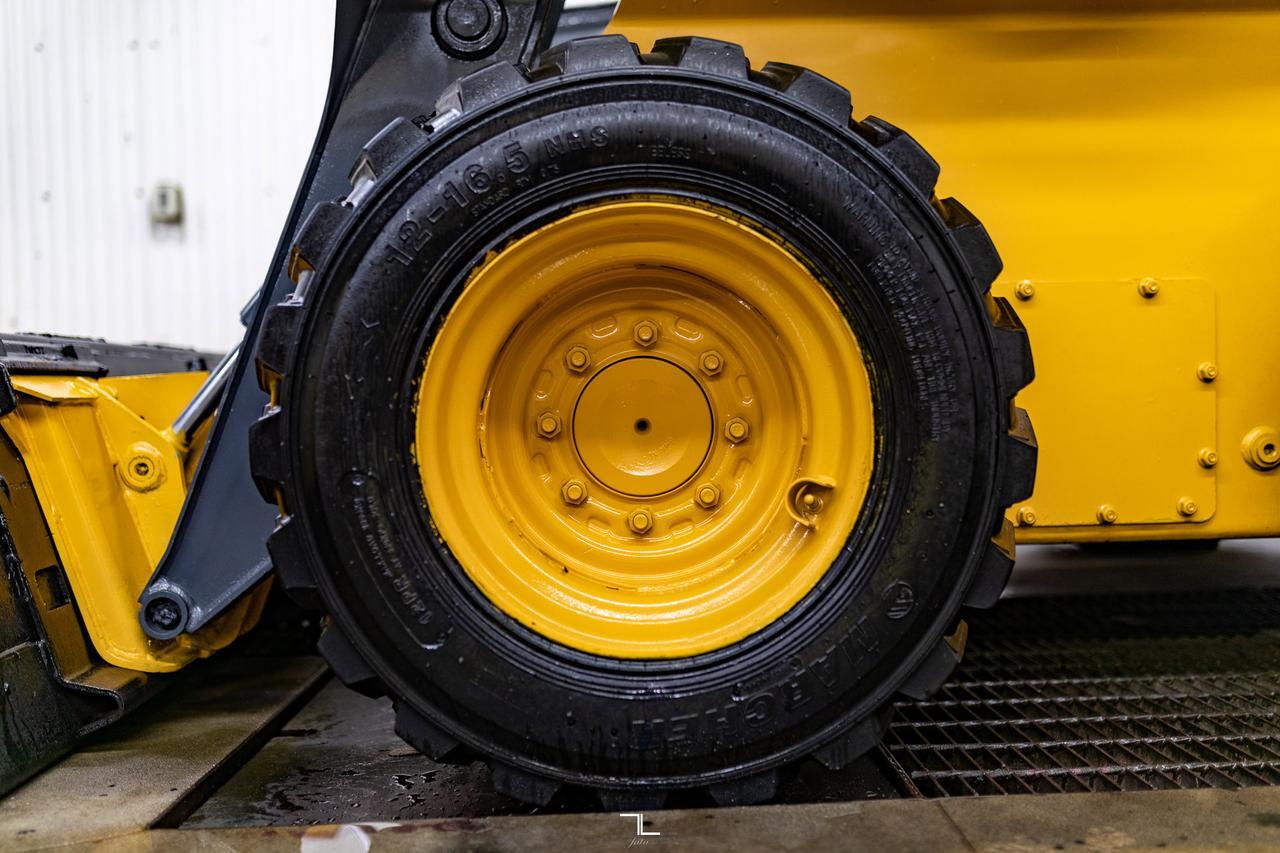 2012 John Deere 326D Skid Steer Loader Diesel Red Deer AB