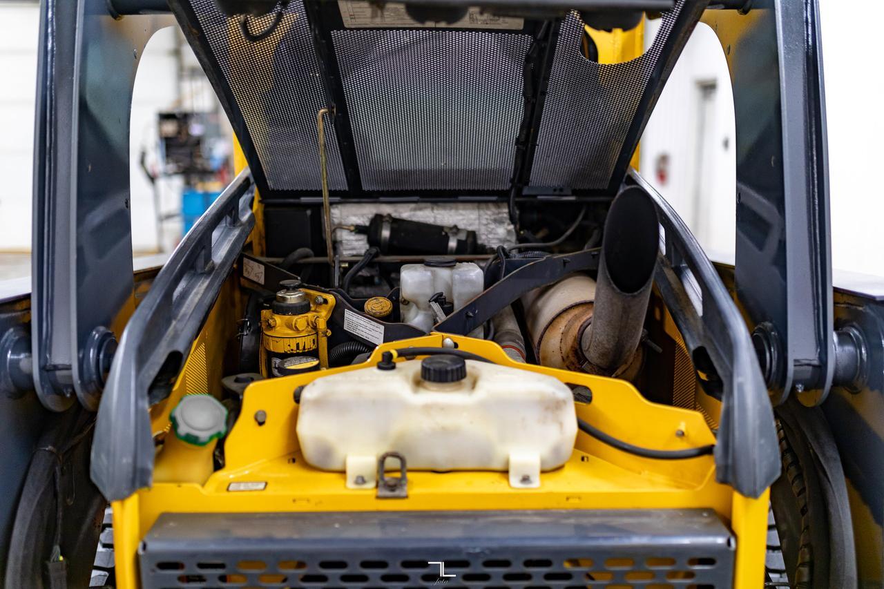 2012 John Deere 326D Skid Steer Loader Diesel Red Deer AB