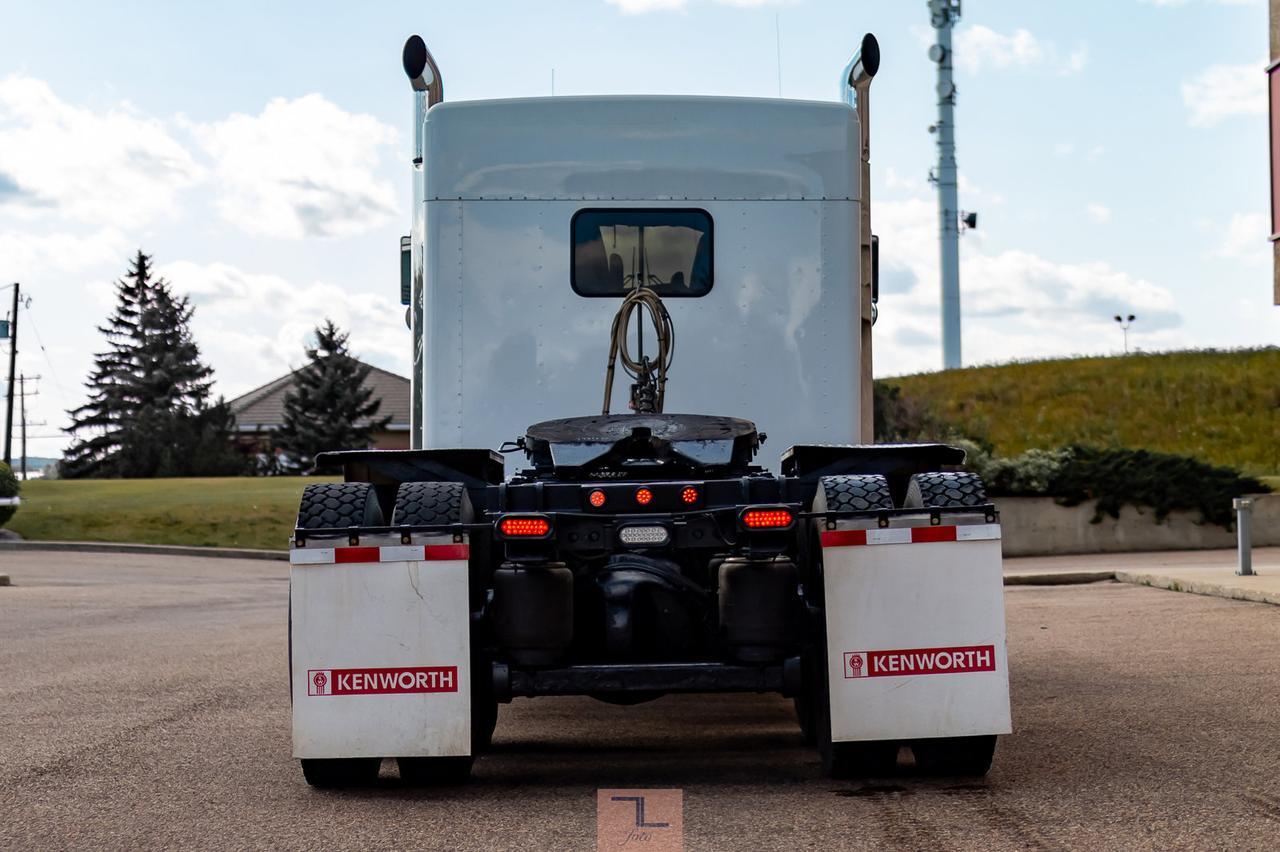 2012 Kenworth T-800 Heavy Spec Tractor Sleeper Red Deer AB