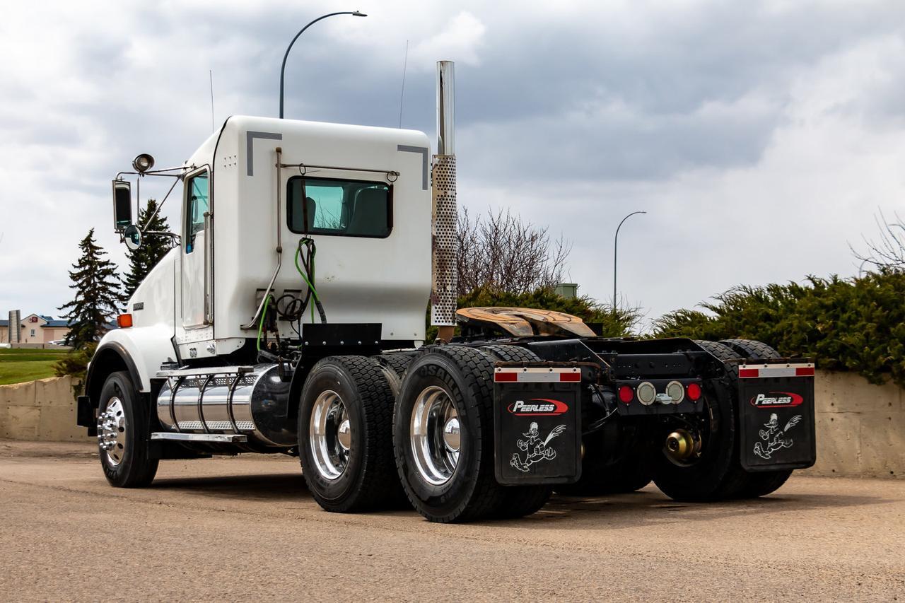 2012 Kenworth T-800 Tandem Axle Highway Tractor Day Cab Red Deer AB