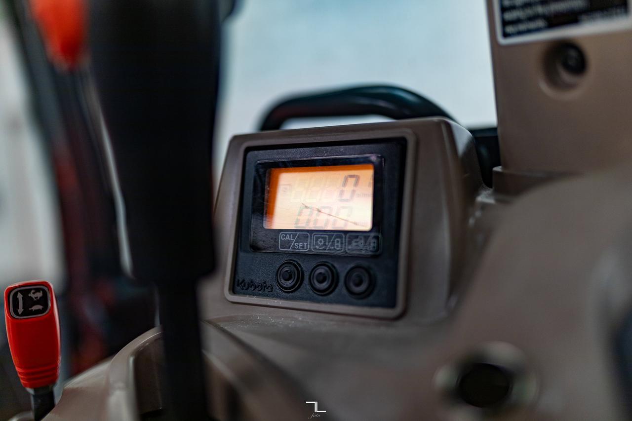 2012 Kubota M135X 4WD Tractor Diesel Red Deer AB