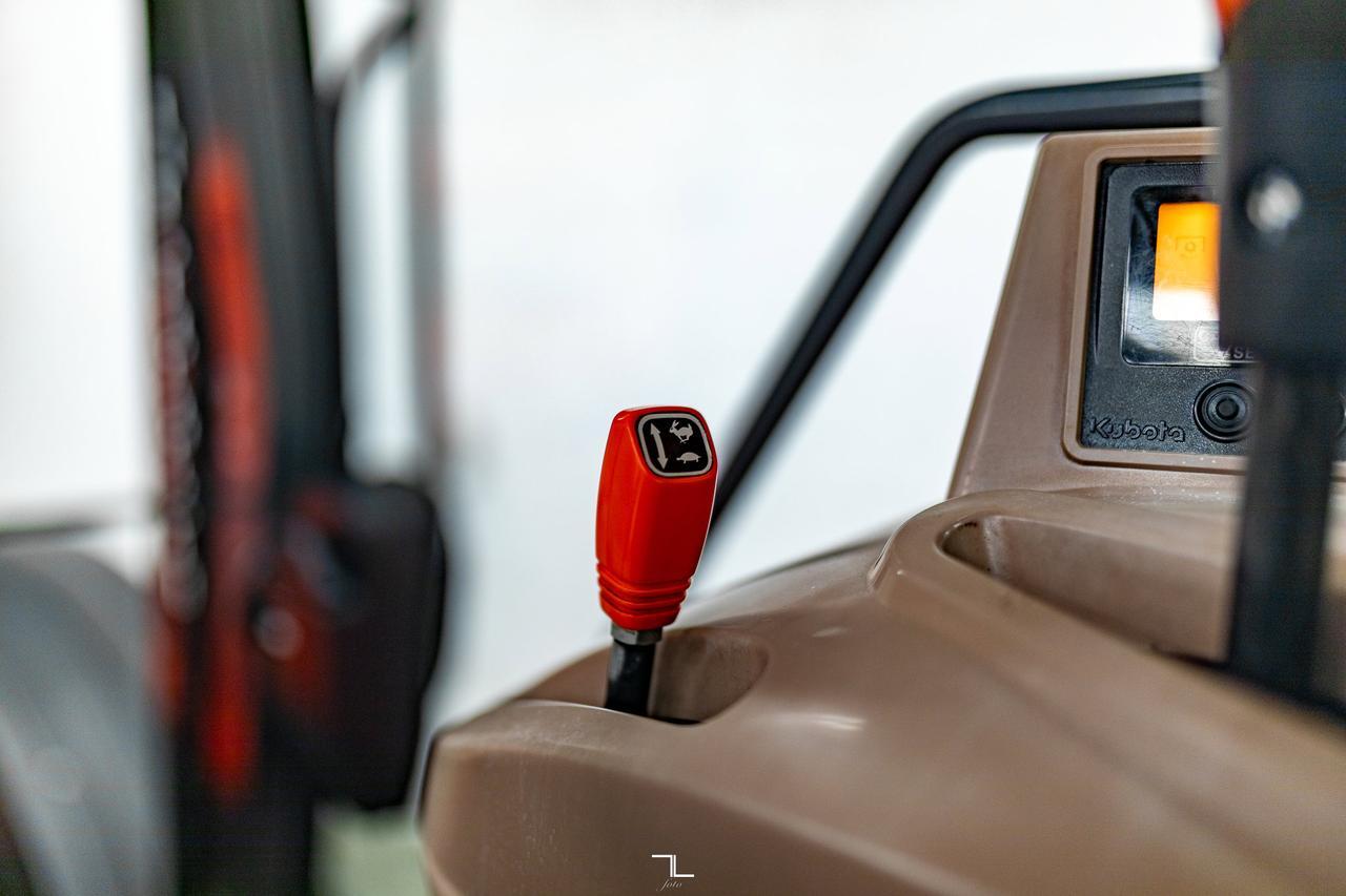 2012 Kubota M135X 4WD Tractor Diesel Red Deer AB