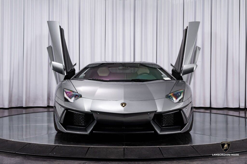 2012 Lamborghini Aventador LP 700-4