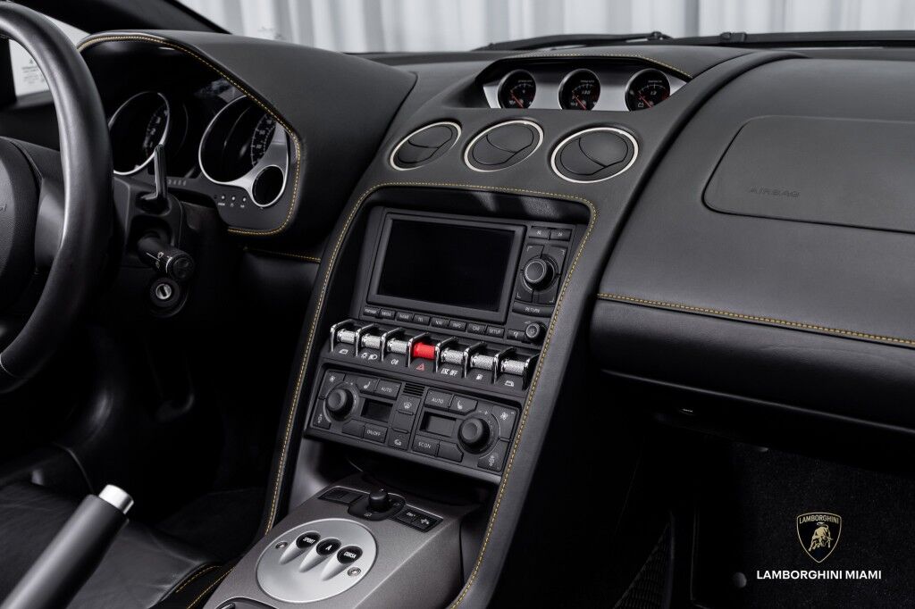 2012 Lamborghini Gallardo LP560-4 Spyder North Miami Beach FL