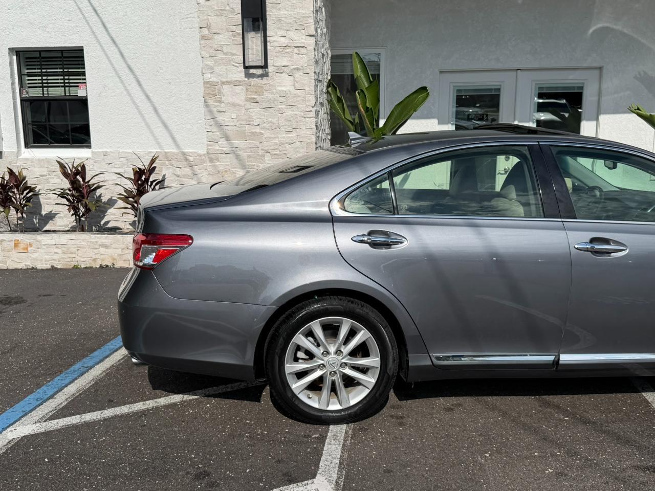2012 Lexus ES 350 4dr Sdn Jacksonville FL