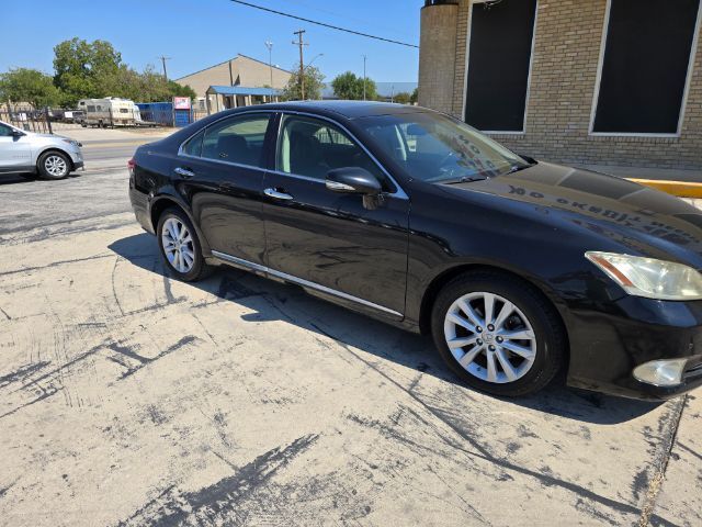 2012 Lexus ES 350 photo 2