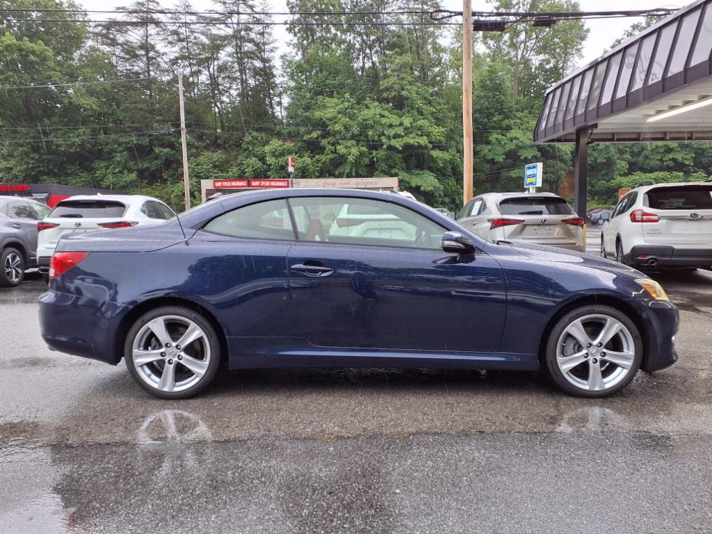 2012 Lexus IS 250C .