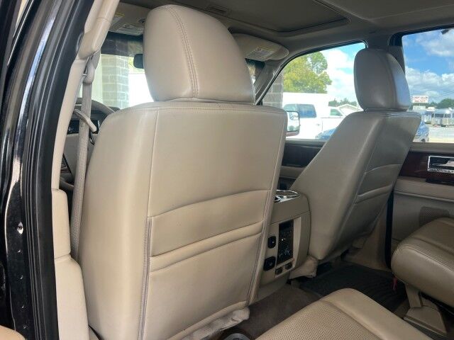 2012 Lincoln Navigator photo 29