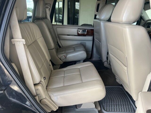 2012 Lincoln Navigator photo 27