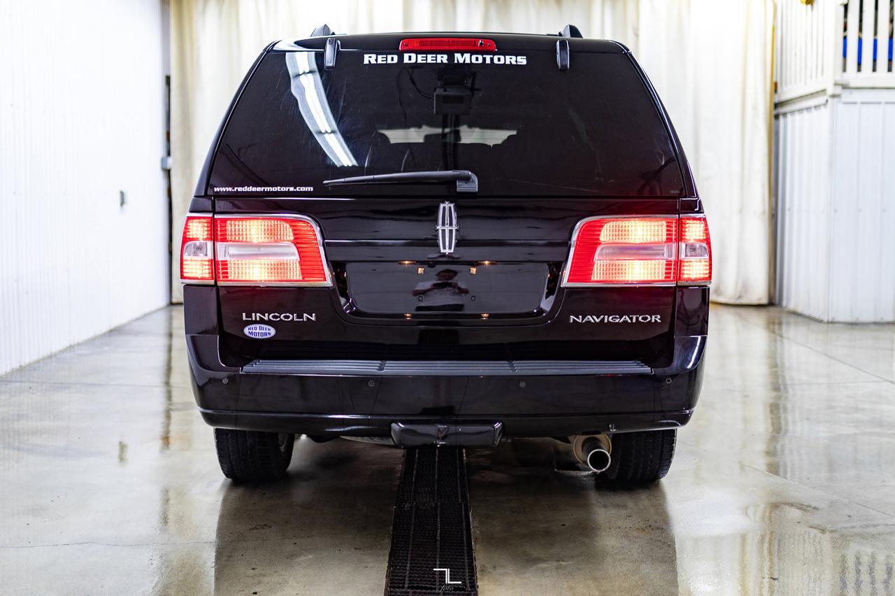 2012 Lincoln Navigator AWD Luxury Edition Leather Roof Nav DVD Red Deer AB