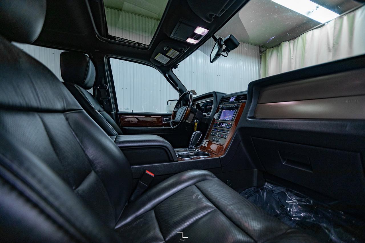 2012 Lincoln Navigator AWD Luxury Edition Leather Roof Nav DVD Red Deer AB