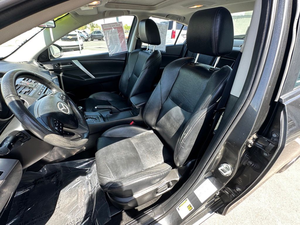 2012 MAZDA Mazda3 i Grand Touring