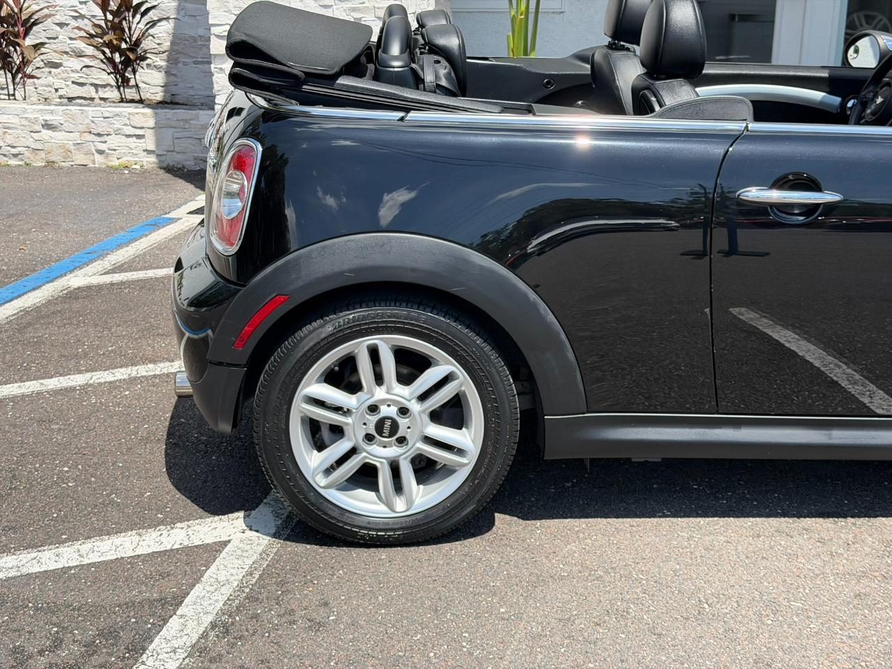 2012 MINI Cooper Convertible 2dr Jacksonville FL