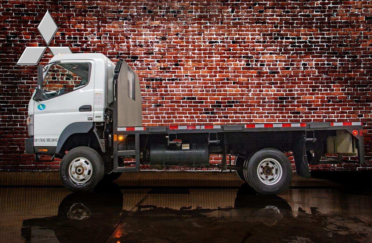 2012 MITSUBISHI FUSO 4X4 FLAT DECK
