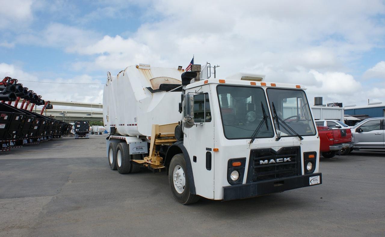 2012 Mack LEU613 30 yd. Heil Side Loader Garbage Truck