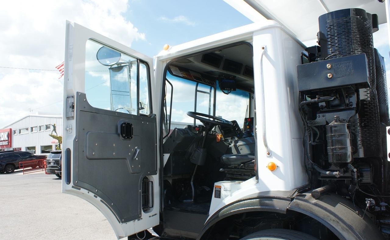 2012 Mack MRU613 40 yard Heil Front Loader Garbage Truck Tampa FL