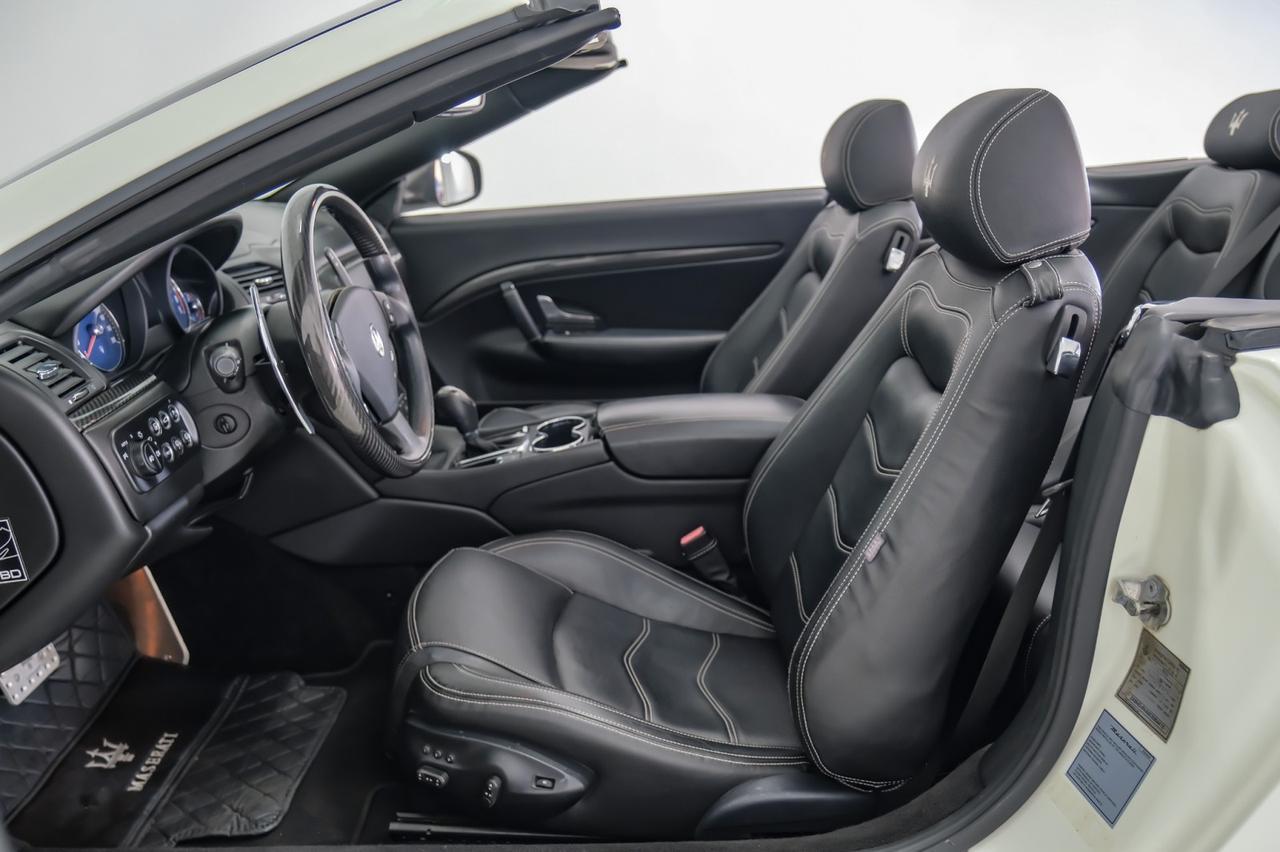 2012 Maserati GranTurismo Convertible SPORT NAVIGATION LEATHER HEATED SEATS FRONT AND REAR PARKING SENSORS BOSE SOUND PADDLE SHIFTERS Carrollton TX