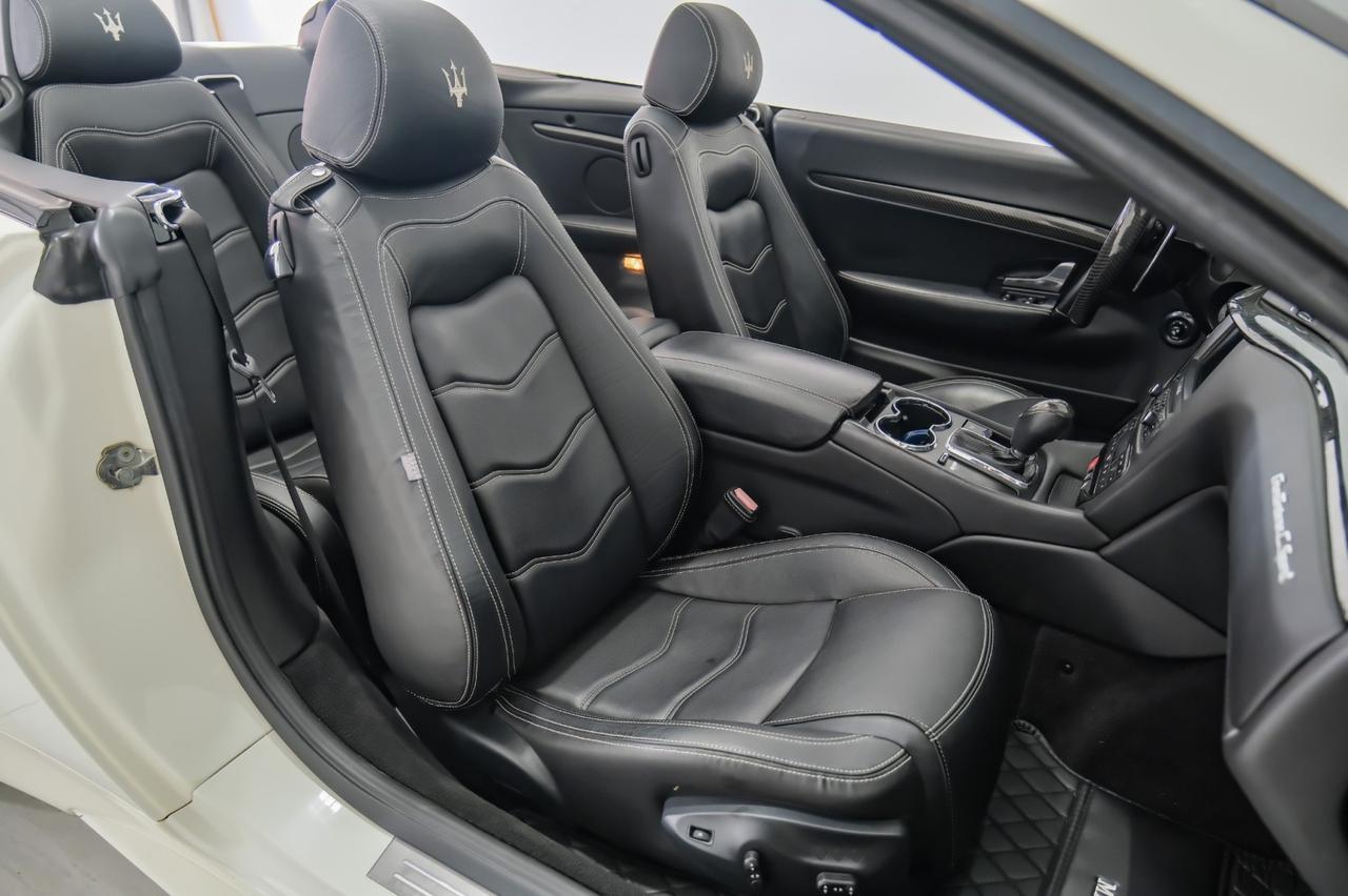 2012 Maserati GranTurismo Convertible SPORT NAVIGATION LEATHER HEATED SEATS FRONT AND REAR PARKING SENSORS BOSE SOUND PADDLE SHIFTERS Carrollton TX