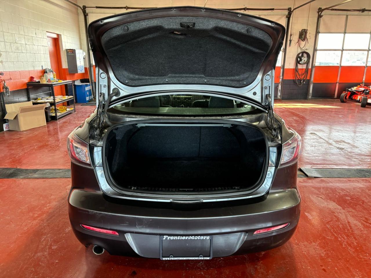 2012 Mazda Mazda3 i Touring Franklin OH