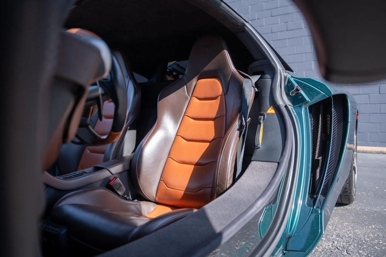 2012 McLaren MP4-12C