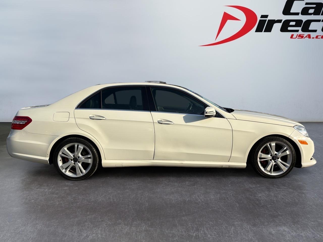 2012 Mercedes-Benz E-Class E 350 Luxury, HEATED SEATS, PANORAMIC MOONROOF, POWER LIFT TRUNK, BACKUP CAMERA WITH PARKING SENSORS, NAVIGATION, BLUETOOTH, PADDLE SHIFTERS, LOW MILEAGE, RIDE IN LUXURY!