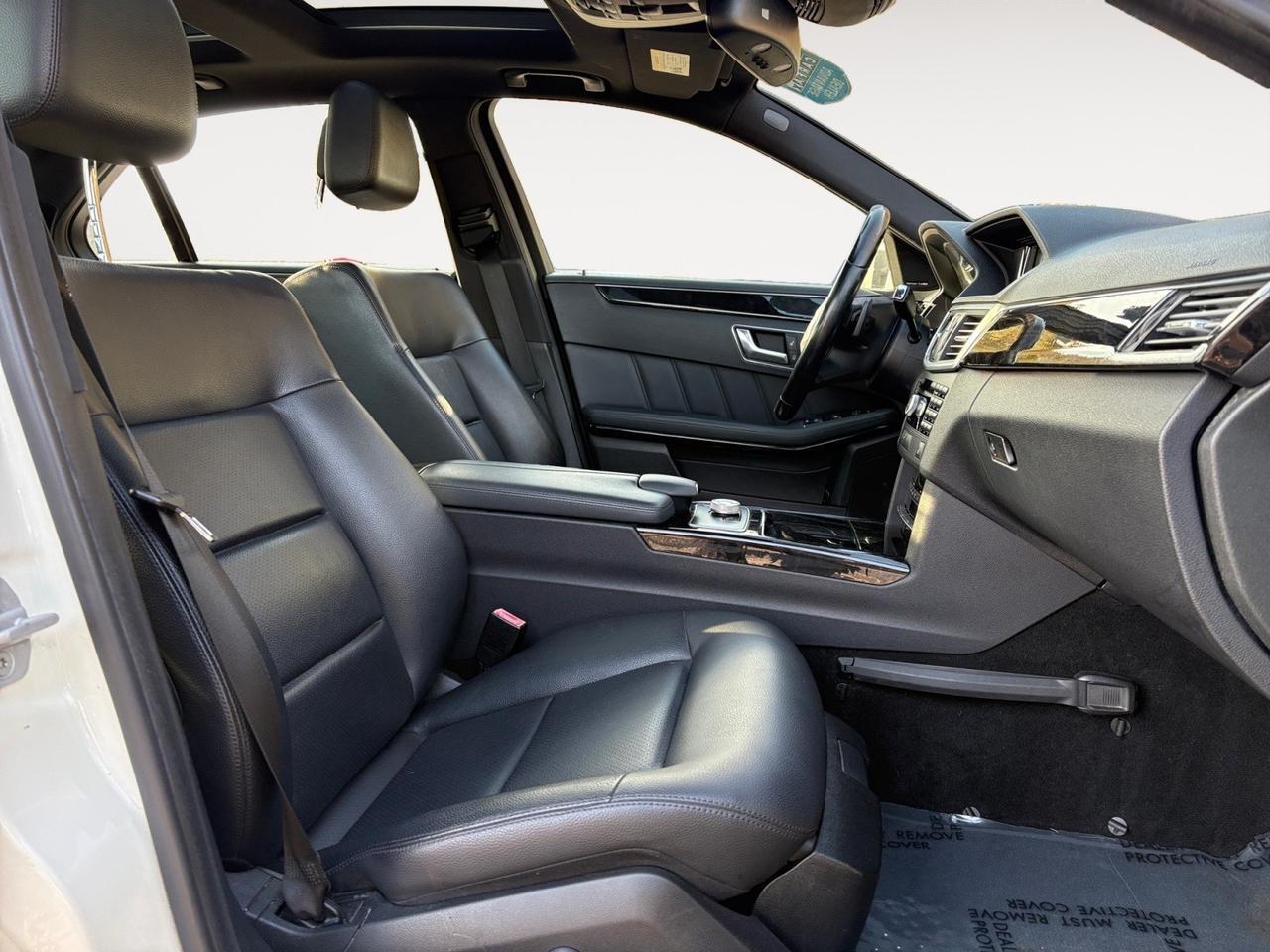 2012 Mercedes-Benz E-Class E 350 Luxury, HEATED SEATS, PANORAMIC MOONROOF, POWER LIFT TRUNK, BACKUP CAMERA WITH PARKING SENSORS, NAVIGATION, BLUETOOTH, PADDLE SHIFTERS, LOW MILEAGE, RIDE IN LUXURY! Virginia Beach VA