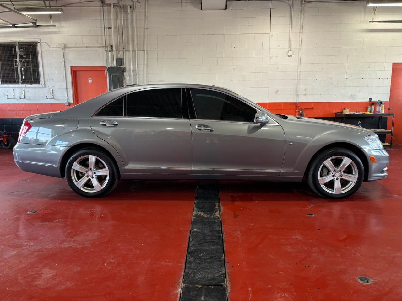 2012 Mercedes-Benz S 550