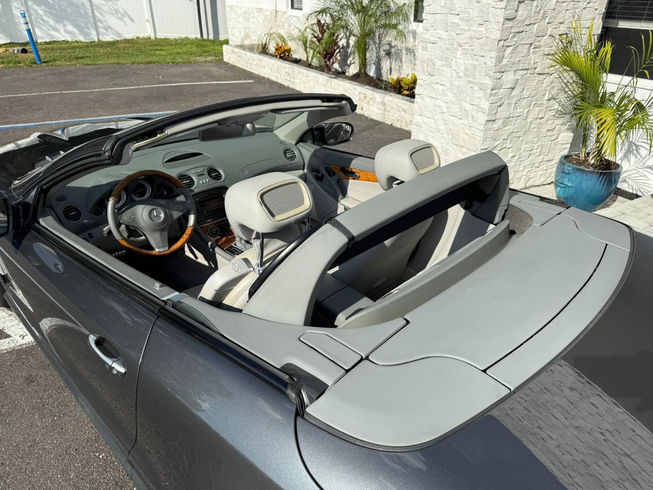 2012 Mercedes-Benz SL-Class 2dr Roadster SL 550 Jacksonville FL